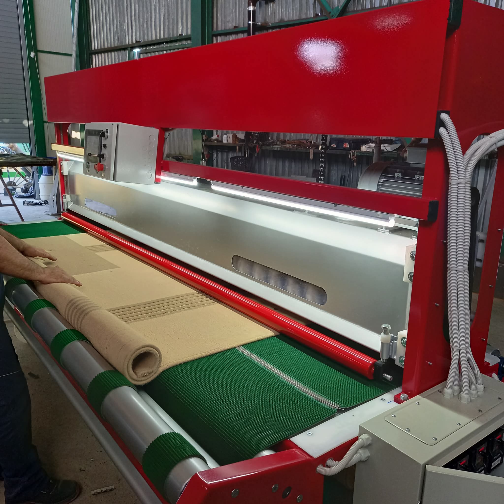 Μηχάνημα χαλιών Τυλιχτικό Χαλιών - Αφοί Κατσάμπα